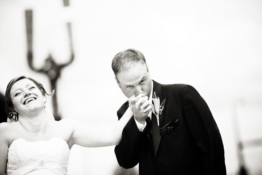 Edmonton Wedding Photographer - Wedding Photography in Edmonton - Fun Wedding Photographs